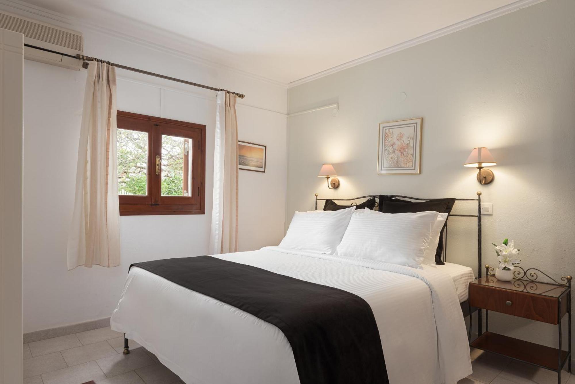 Sunset Paros Naousa Room photo